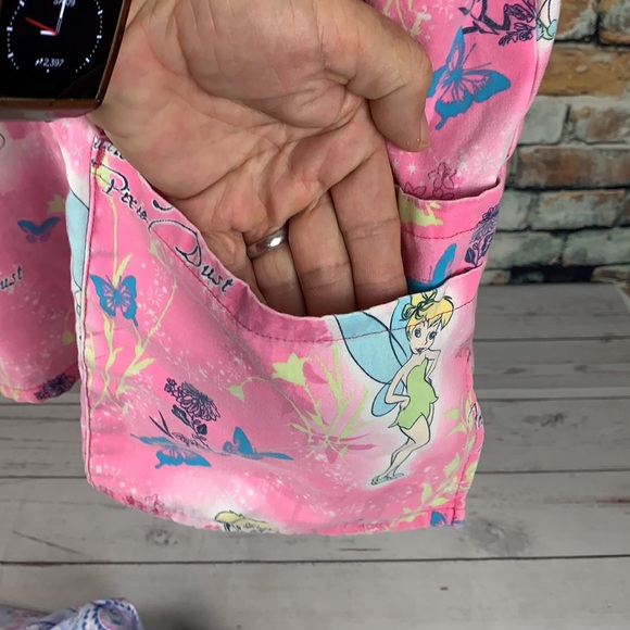 The Wonderful World of Disney Tinkerbell scrub top size L - Picture 9 of 14